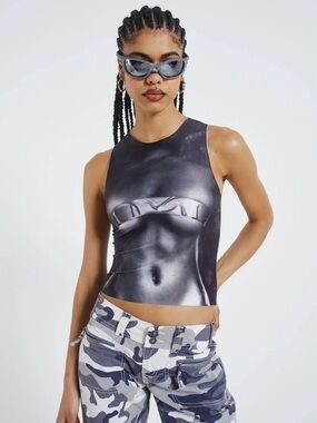 Illusion Black and White Tank Top Size L